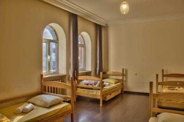 Classy And Cozy Hostel Yerevan Ngoại thất bức ảnh